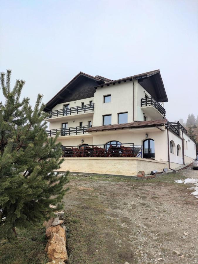 La Rocca Hotel Fundata Exterior foto