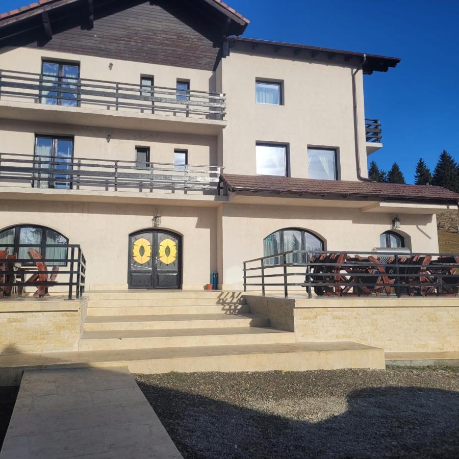 La Rocca Hotel Fundata Exterior foto